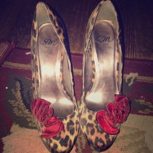 Cheetah heels size 9